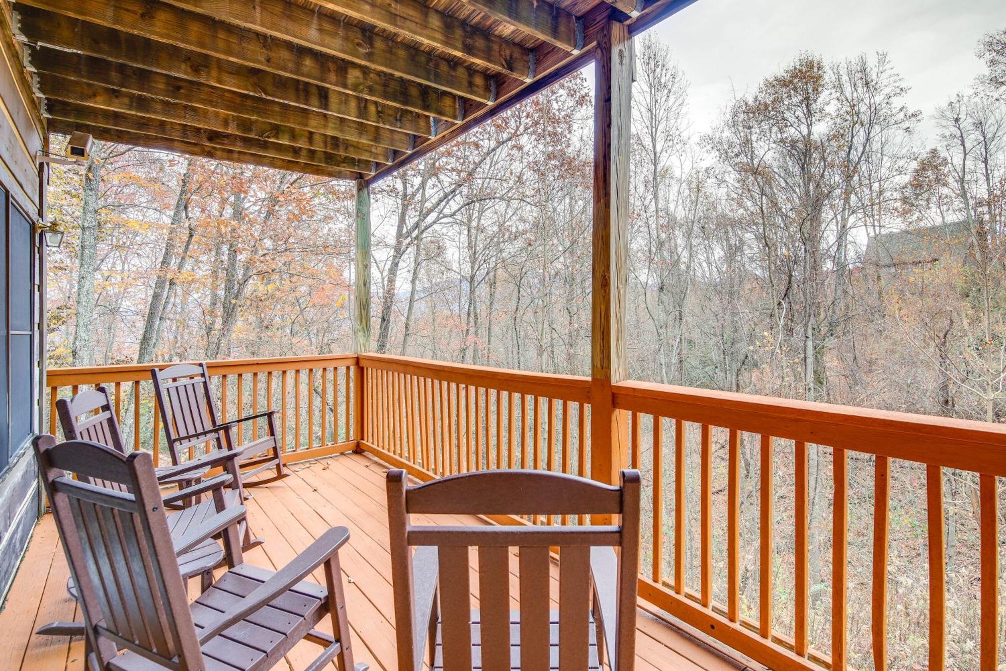 Pet-Friendly Gatlinburg Retreat With Hot Tub! Villa Buitenkant foto