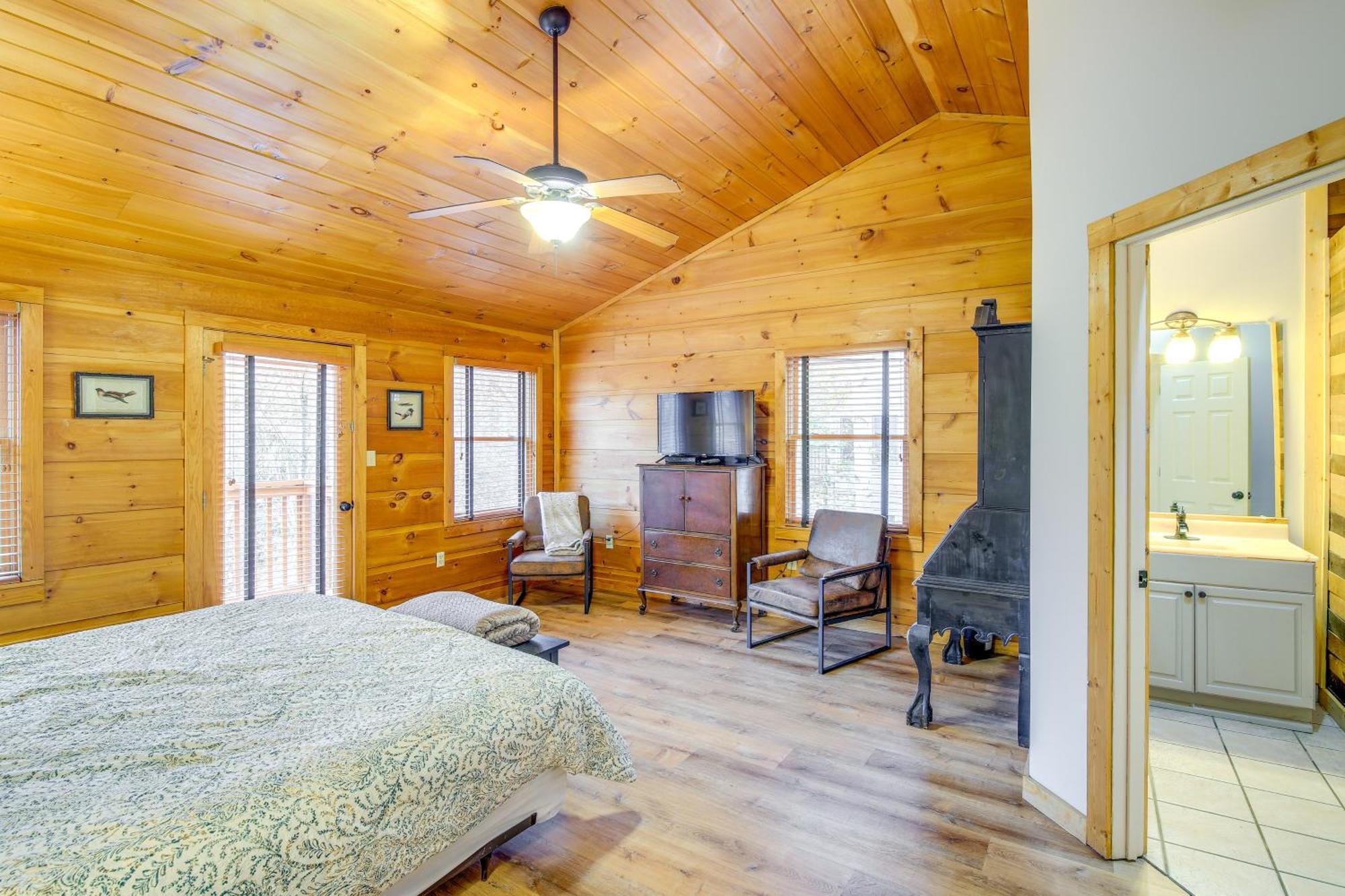 Pet-Friendly Gatlinburg Retreat With Hot Tub! Villa Buitenkant foto