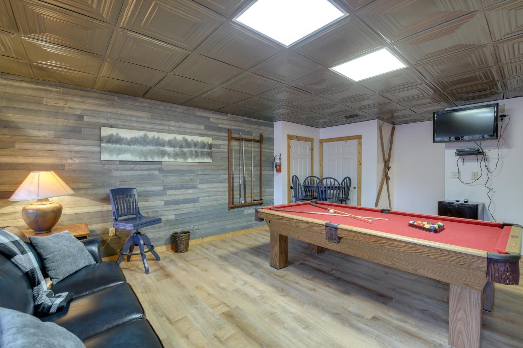 Pet-Friendly Gatlinburg Retreat With Hot Tub! Villa Buitenkant foto