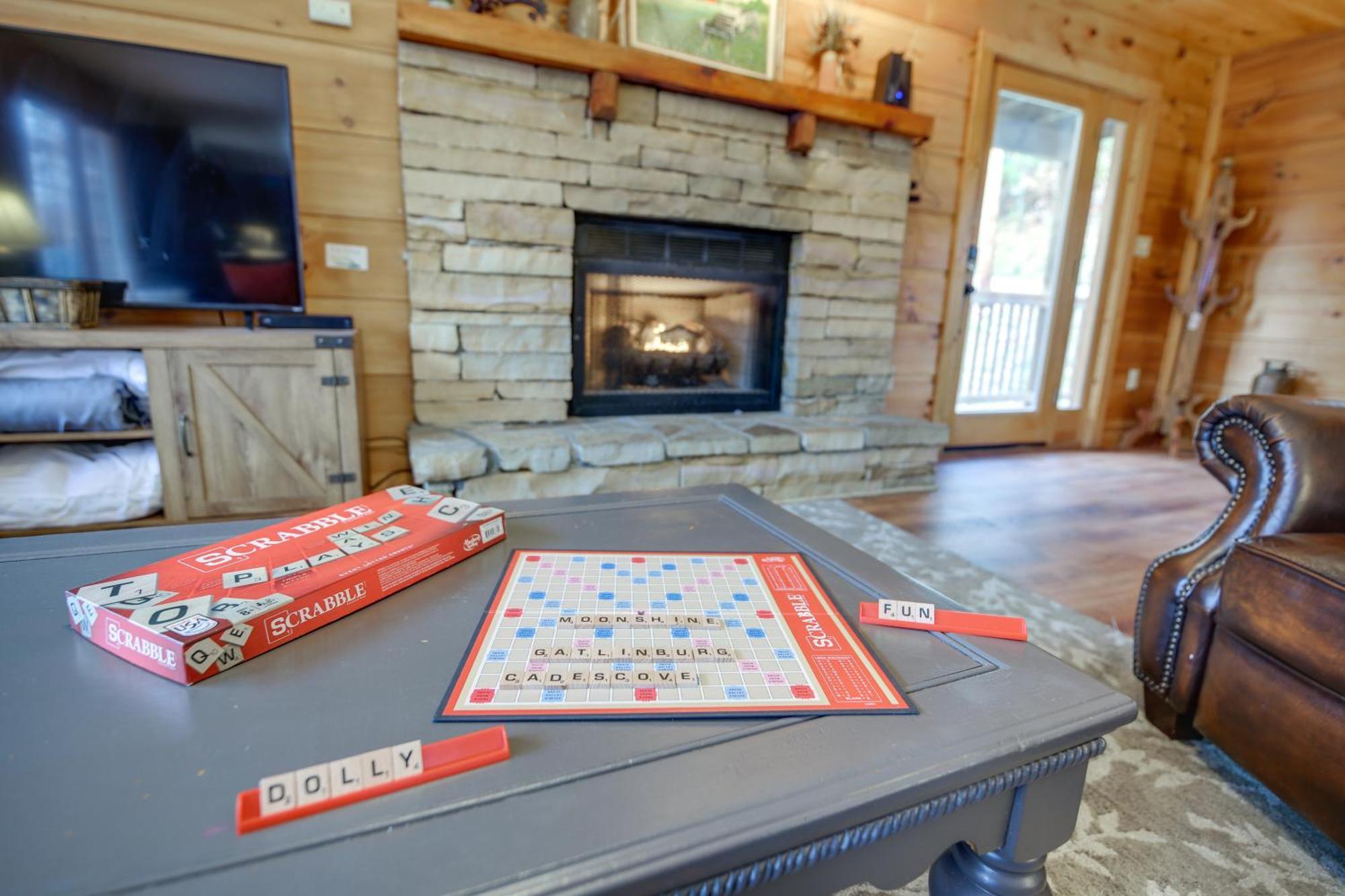 Pet-Friendly Gatlinburg Retreat With Hot Tub! Villa Buitenkant foto
