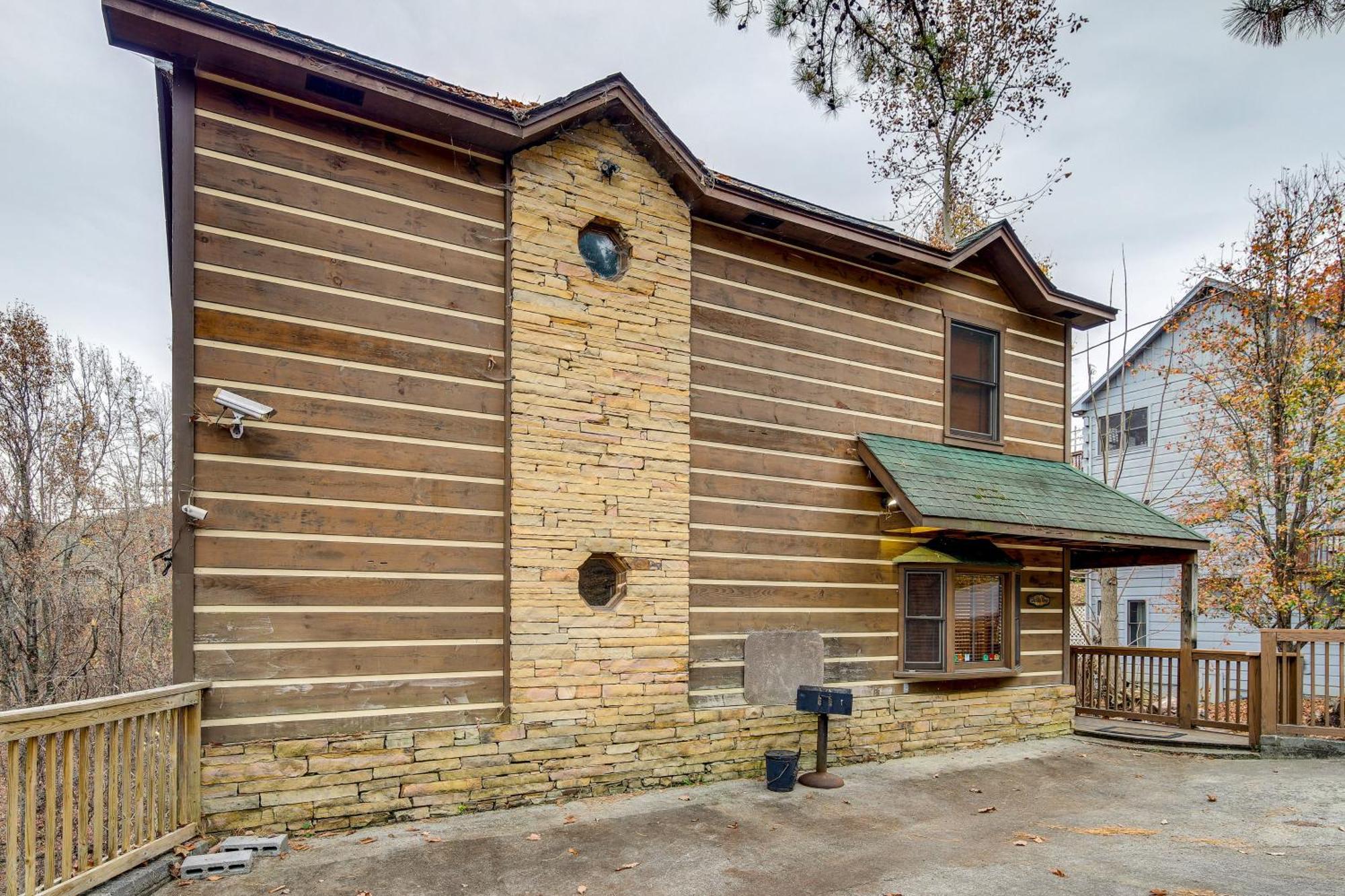 Pet-Friendly Gatlinburg Retreat With Hot Tub! Villa Buitenkant foto
