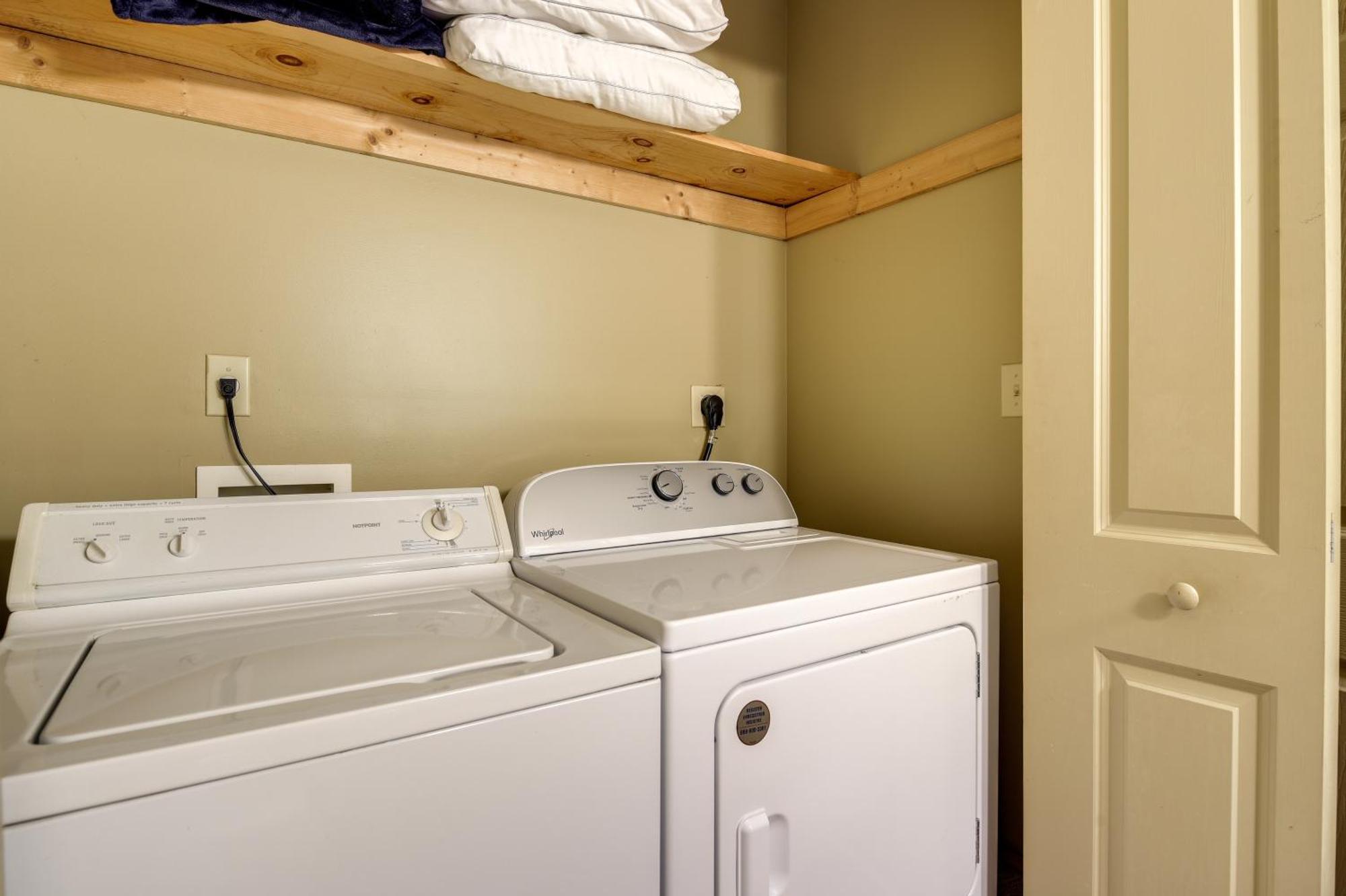 Pet-Friendly Gatlinburg Retreat With Hot Tub! Villa Buitenkant foto