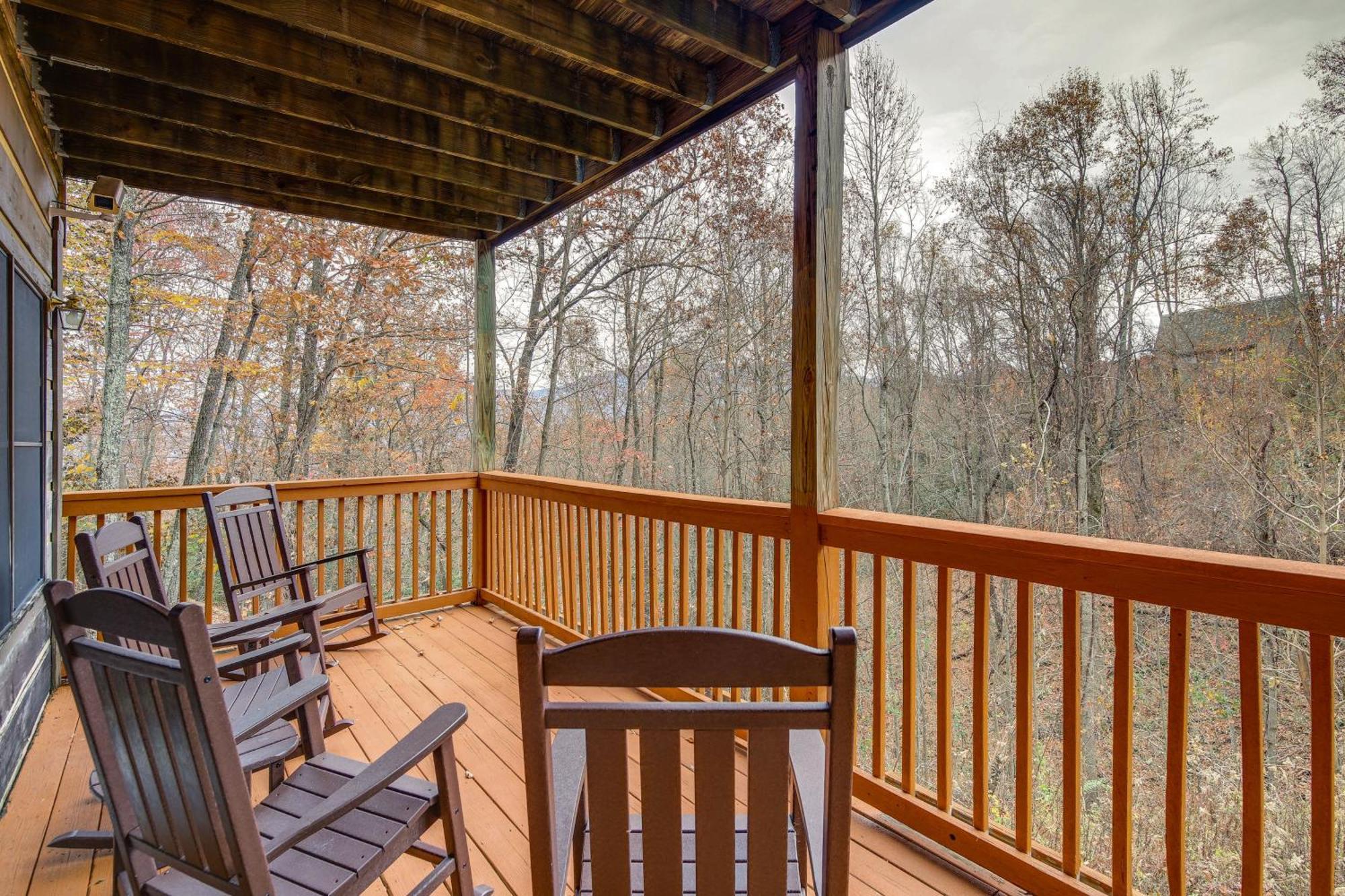 Pet-Friendly Gatlinburg Retreat With Hot Tub! Villa Buitenkant foto