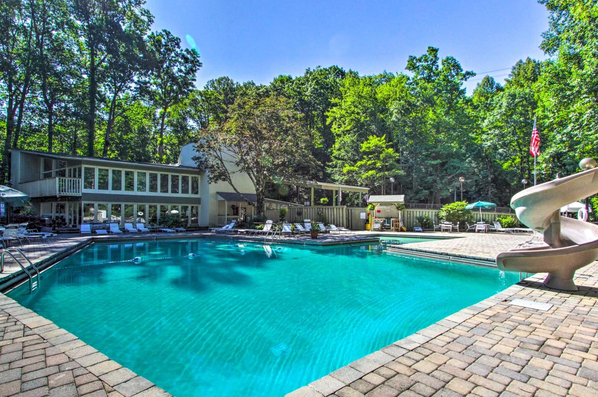 Pet-Friendly Gatlinburg Retreat With Hot Tub! Villa Buitenkant foto