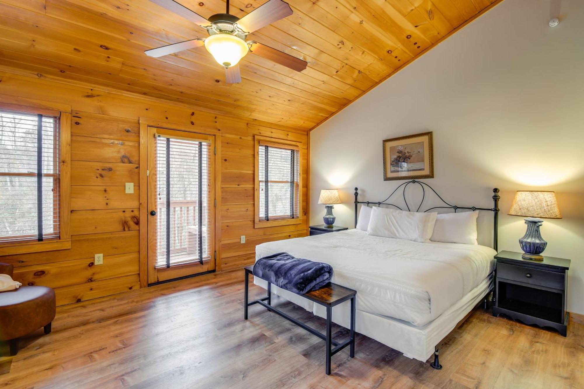 Pet-Friendly Gatlinburg Retreat With Hot Tub! Villa Buitenkant foto