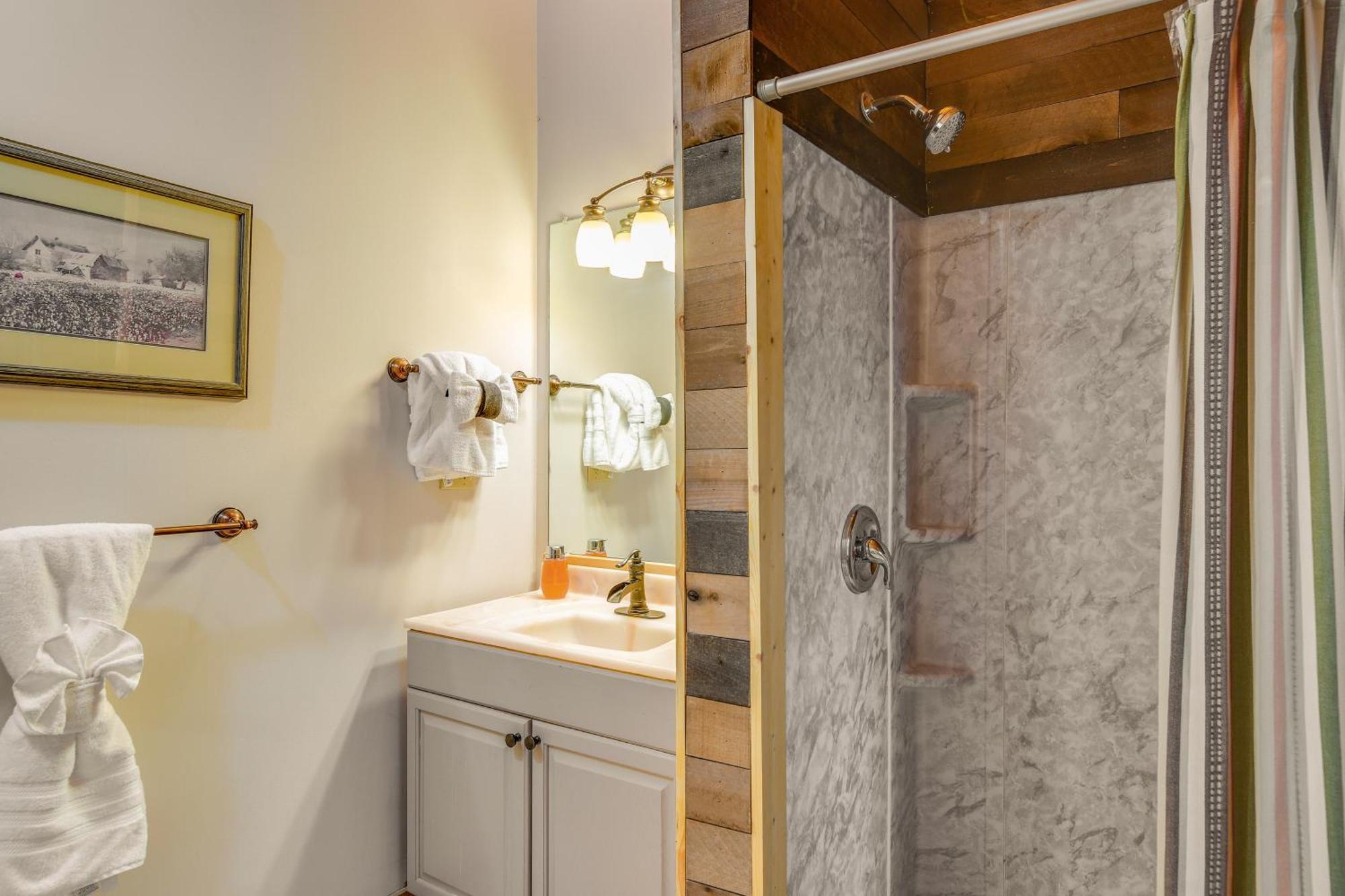 Pet-Friendly Gatlinburg Retreat With Hot Tub! Villa Buitenkant foto