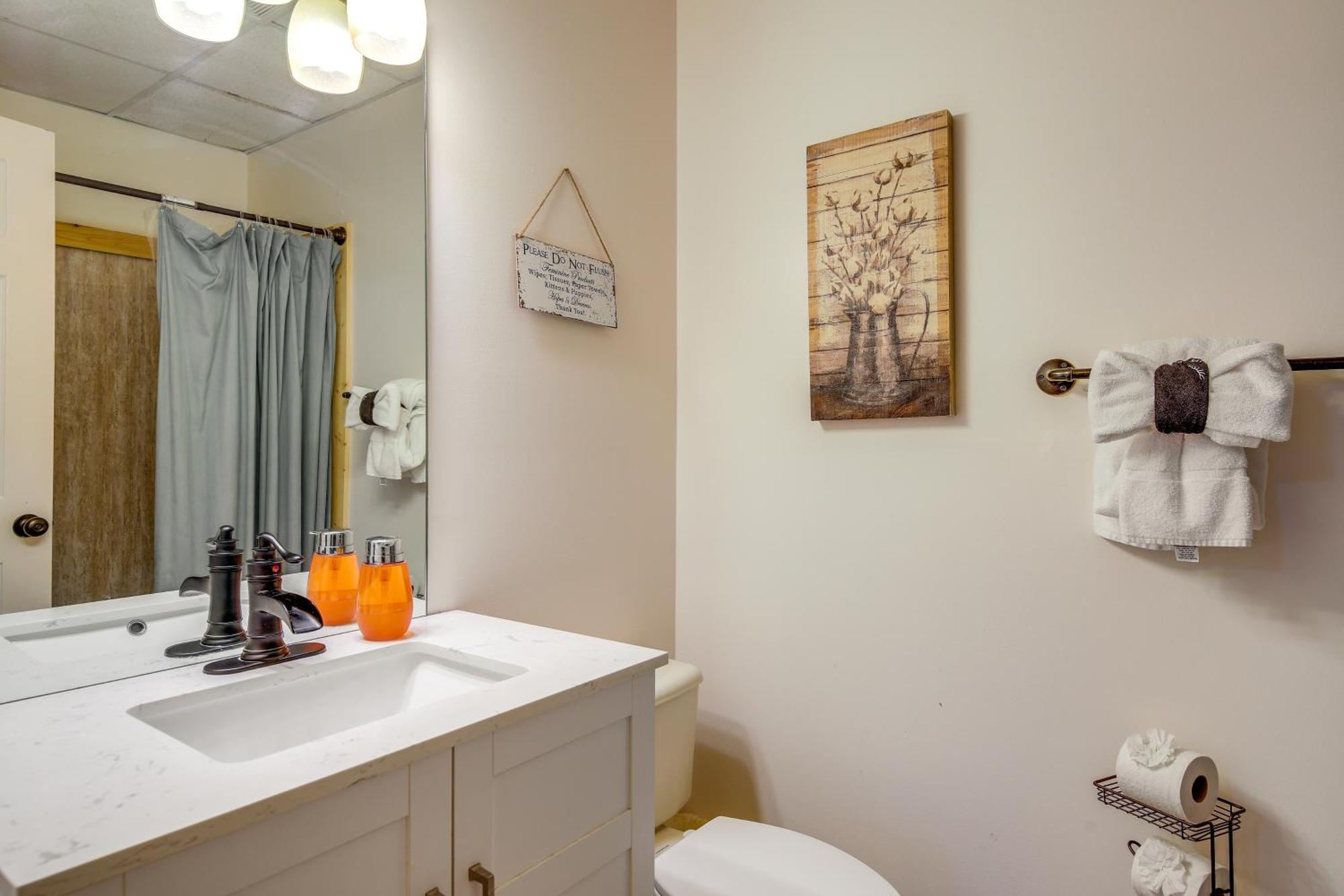 Pet-Friendly Gatlinburg Retreat With Hot Tub! Villa Buitenkant foto