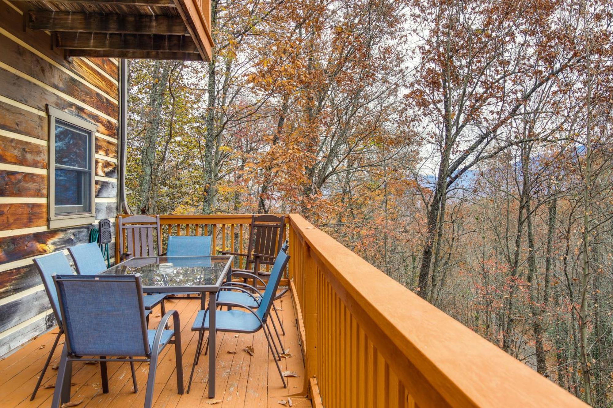 Pet-Friendly Gatlinburg Retreat With Hot Tub! Villa Buitenkant foto