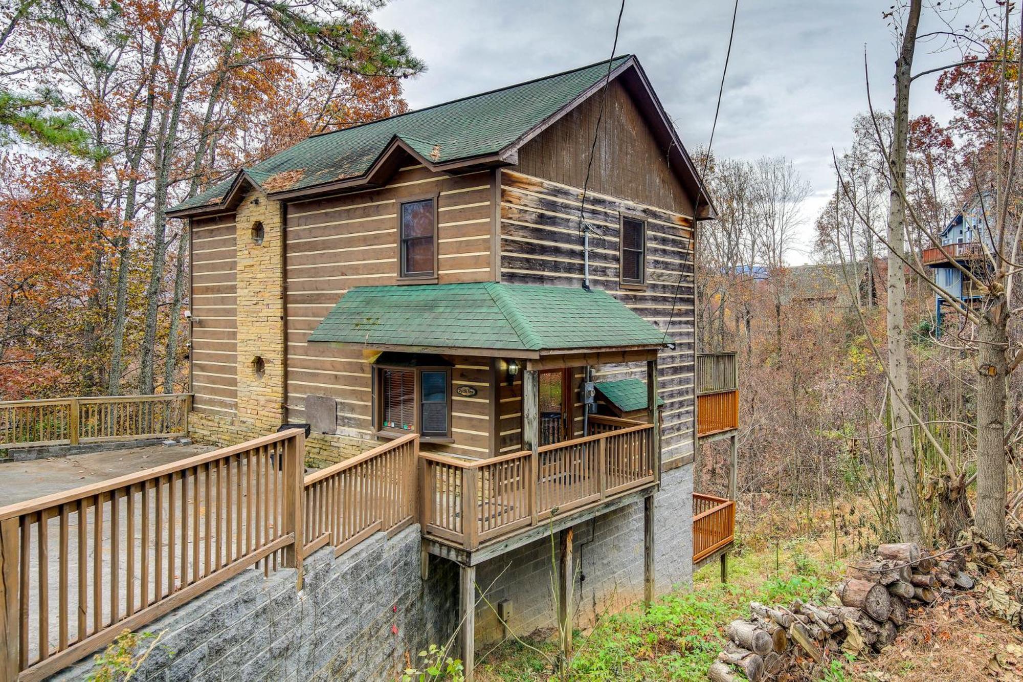 Pet-Friendly Gatlinburg Retreat With Hot Tub! Villa Buitenkant foto