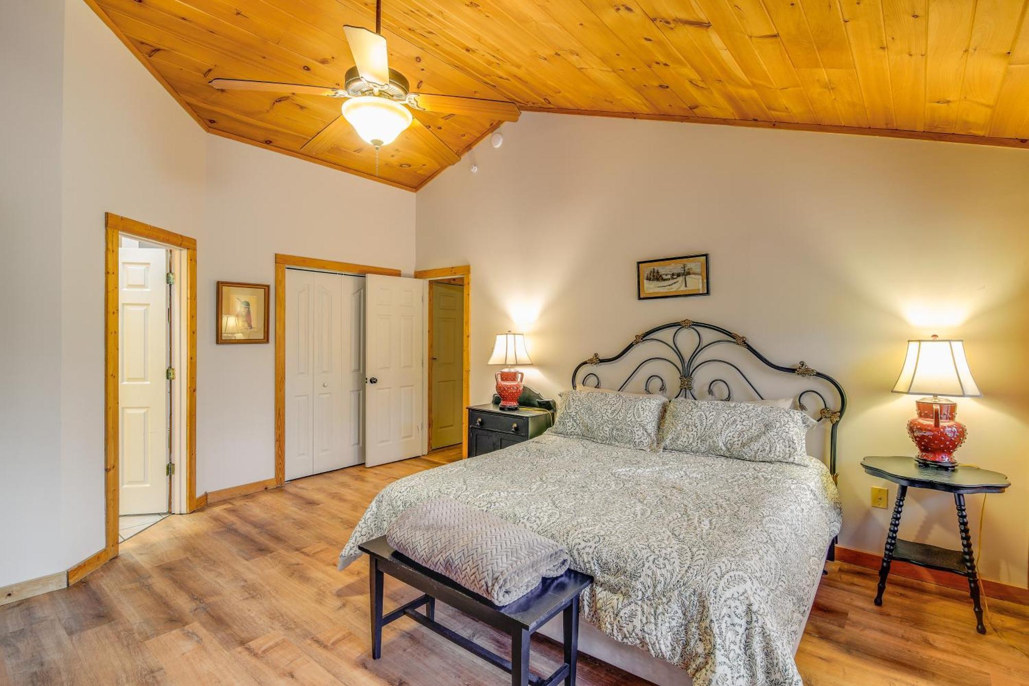 Pet-Friendly Gatlinburg Retreat With Hot Tub! Villa Buitenkant foto