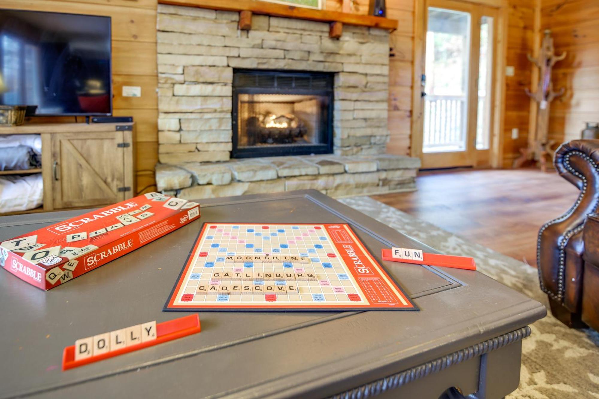 Pet-Friendly Gatlinburg Retreat With Hot Tub! Villa Buitenkant foto