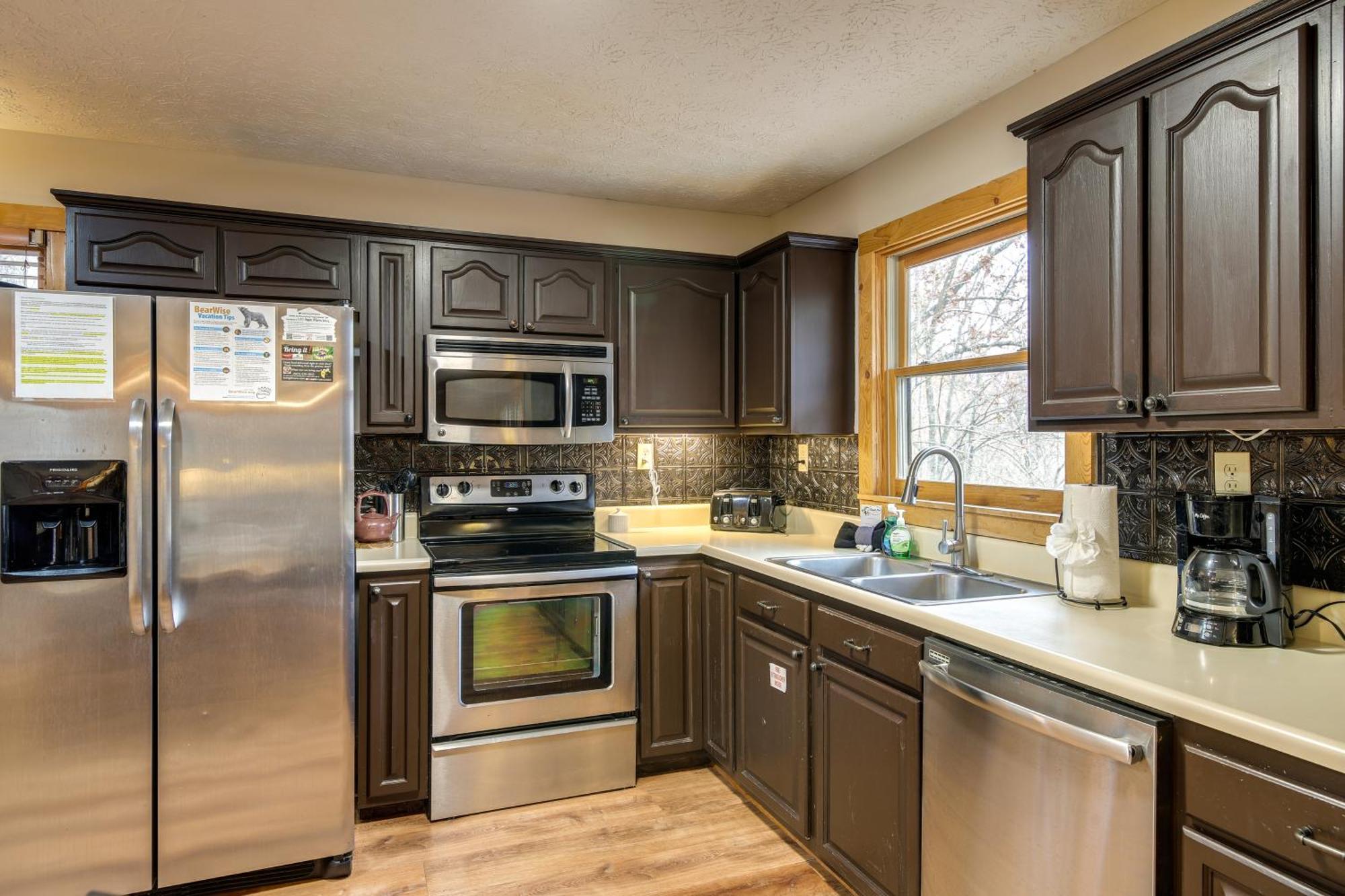 Pet-Friendly Gatlinburg Retreat With Hot Tub! Villa Buitenkant foto